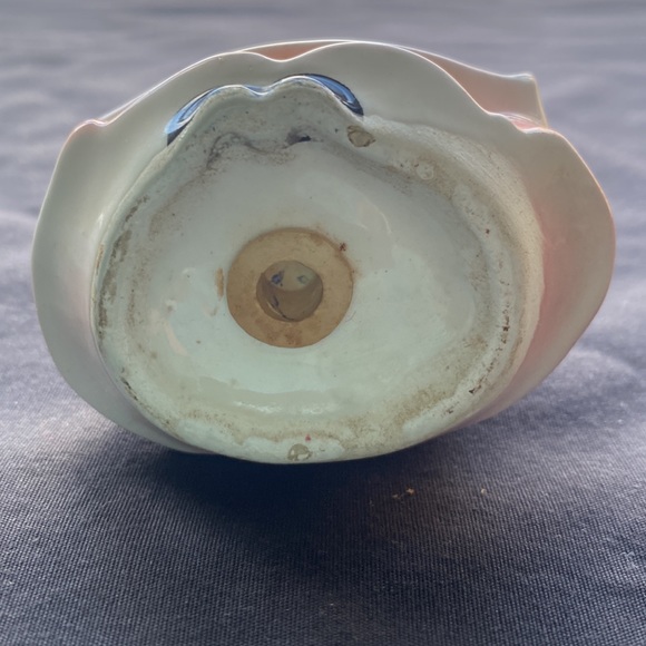 Vintage Salt Pepper Shaker Praying Lady - Picture 3 of 4